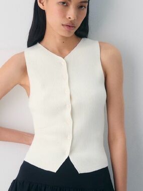 Aritzia Wilfred Croquet Sweater Vest light birch small nwt